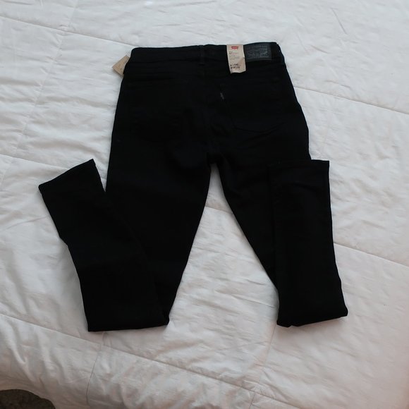 NWT Levi 711 Skinny Jean in Black - Picture 2 of 6